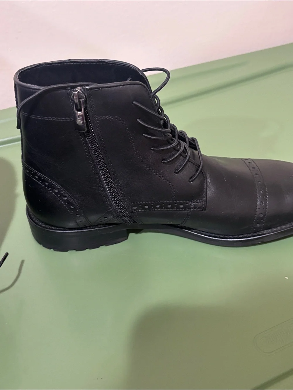 Kenneth Cole Black Leather Chukka Lace-Up Boots